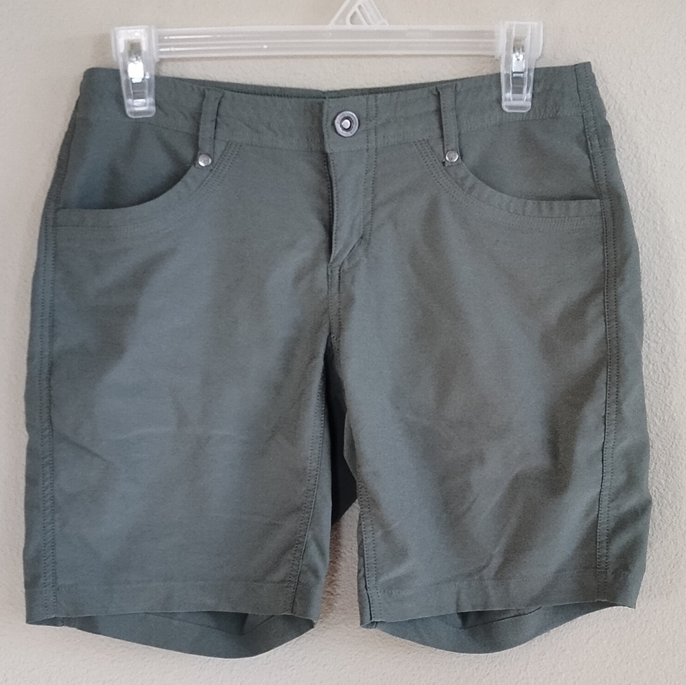 Kuhl size 4 olive green hiking shorts